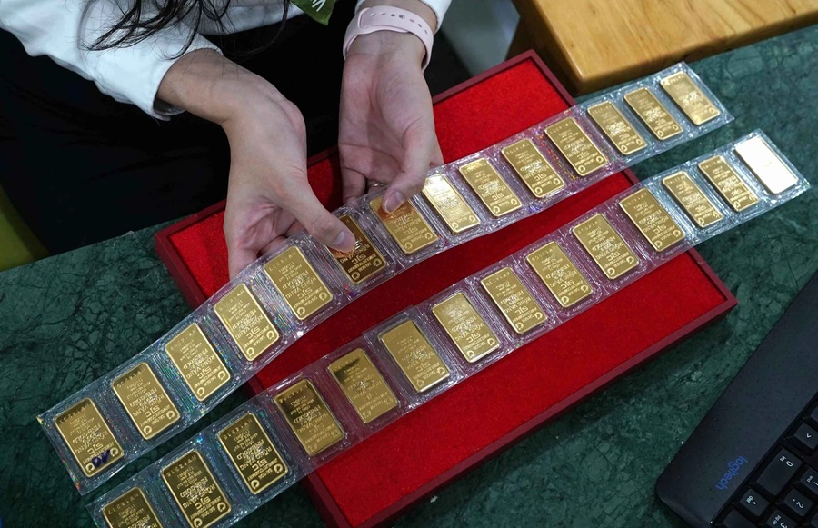 Giá vàng hôm nay (chiều 4-3): Giảm sốc